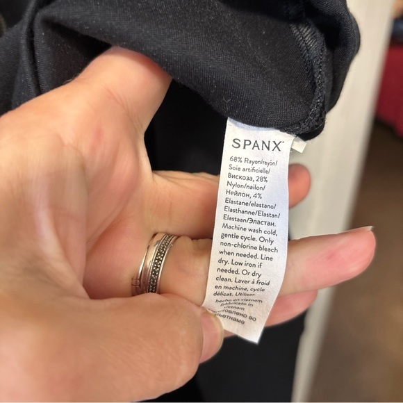 SPANX LBD THE PERFECT A-LINE BLACK DRESS 3/4 SLEEVES STRETCH ZIPPER BACK SIZE L - Picture 10 of 11